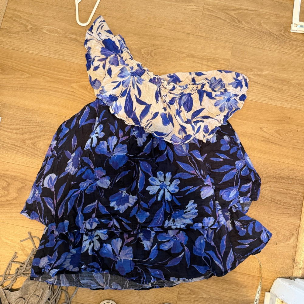 Anthropologie Navy and Cream Smocked Top